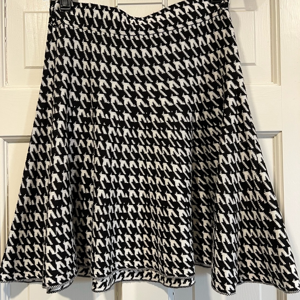 Black and white pattern skirt